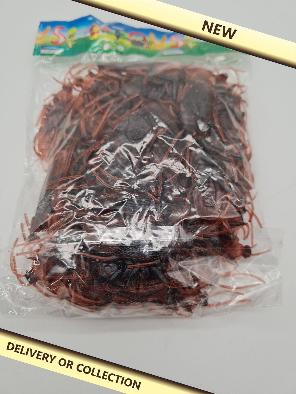 Realistic imitation cockroach decorations — photograph 1 — New; auction delivery information shown on image