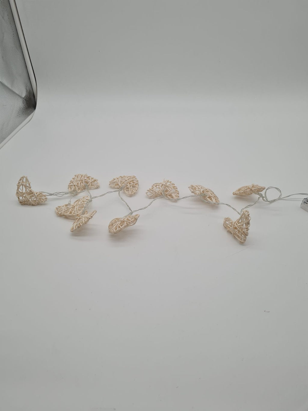 Woven Heart Battery-Powered String Lights — photograph 1