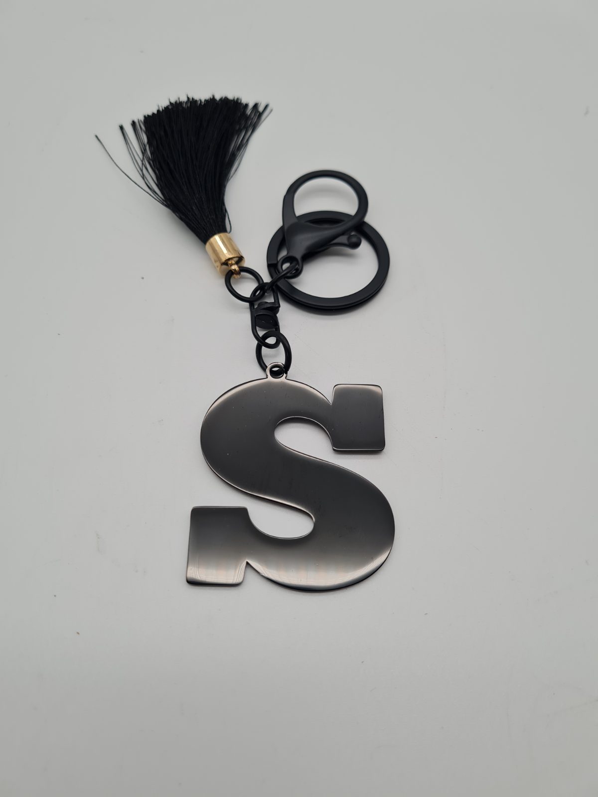 Letter S Initial Keyring with Tassel — photograph 1