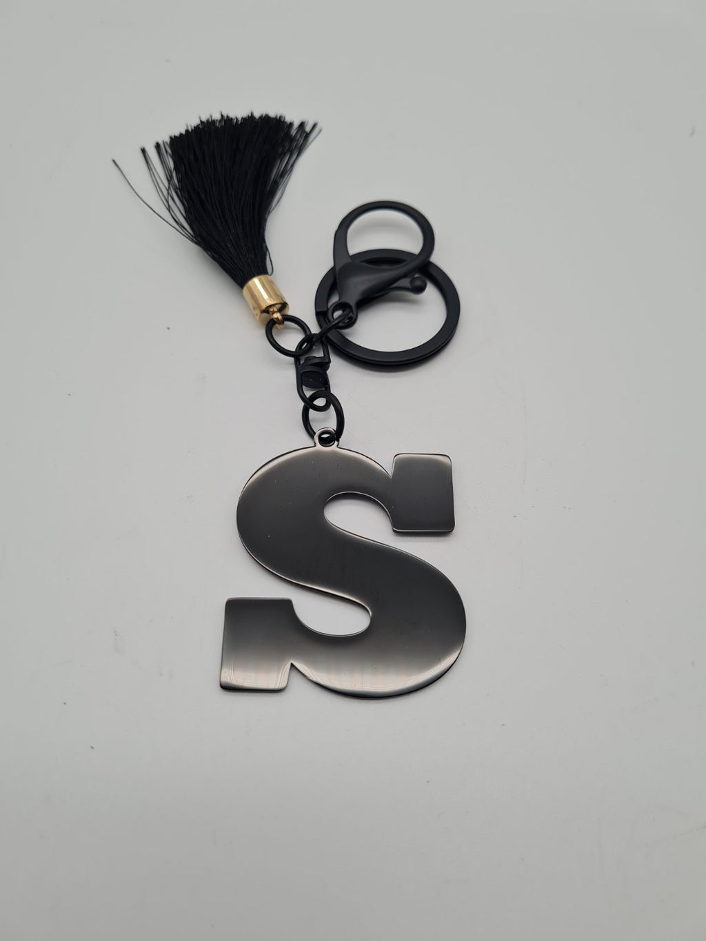 Letter S Initial Keyring with Tassel — photograph 1
