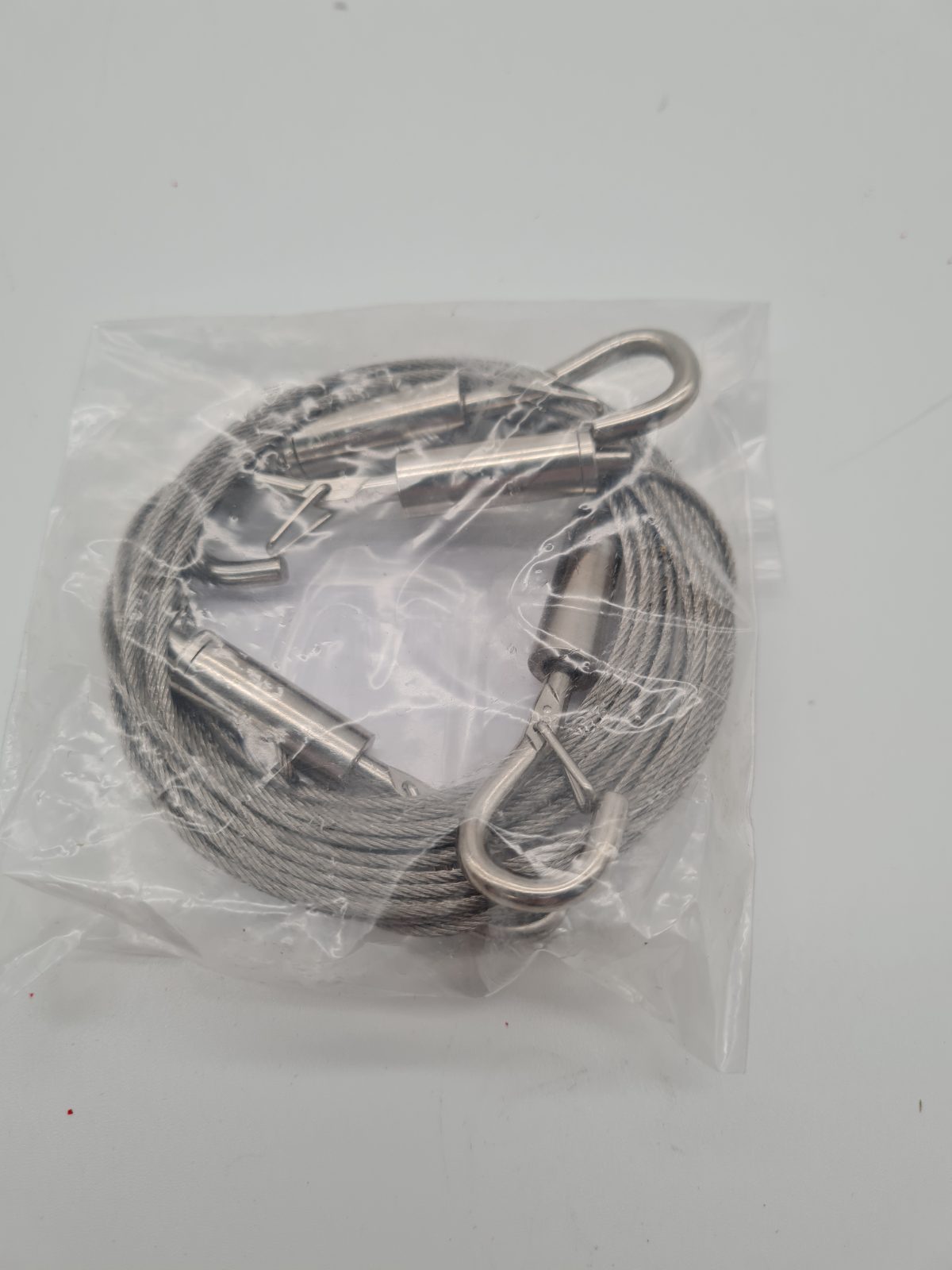 Pair of Adjustable Wire Hanging Cables 2 m x 1.5 mm — photograph 2