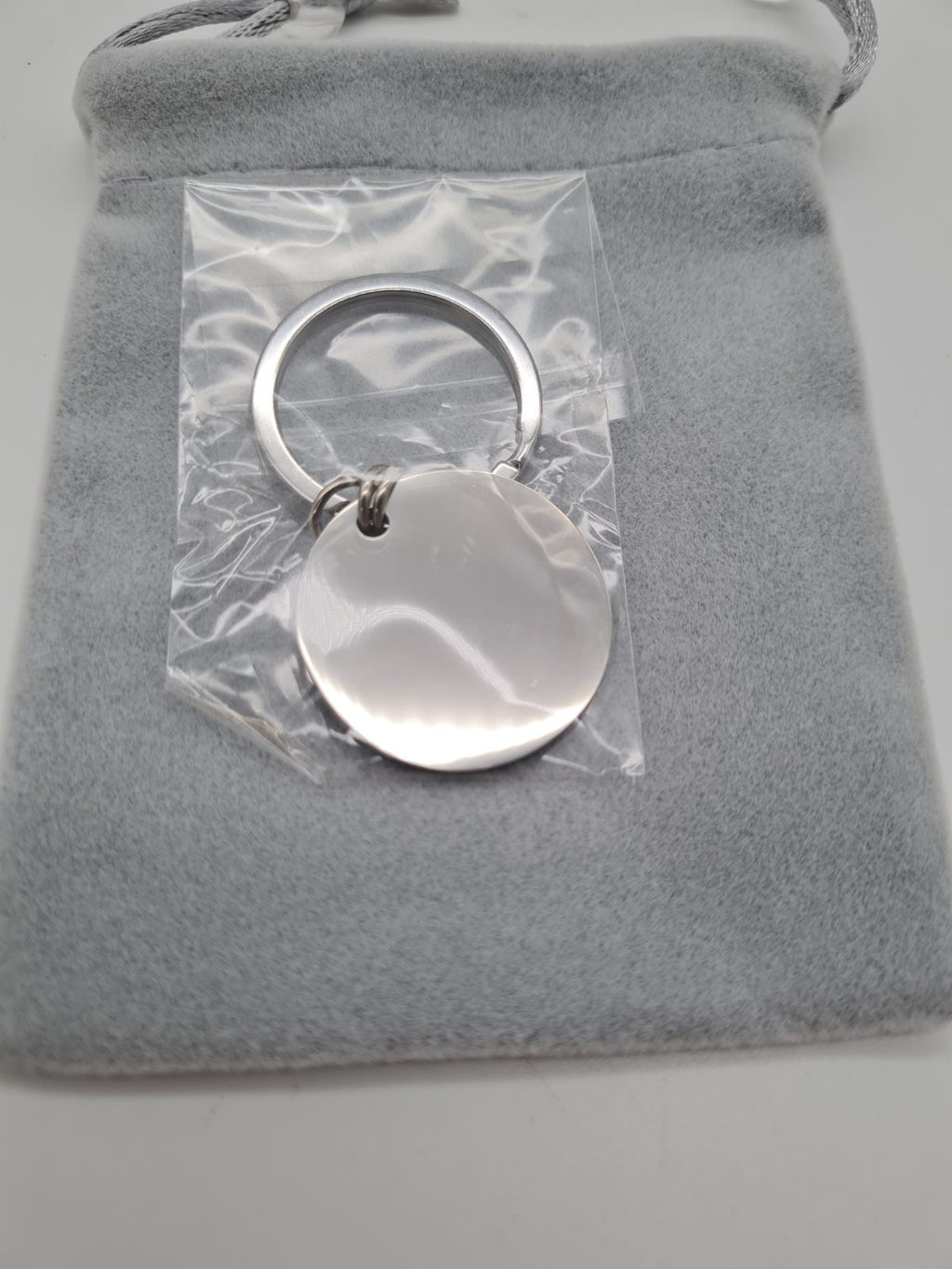 Auntie Gift Keyring with Heart Charm — photograph 2