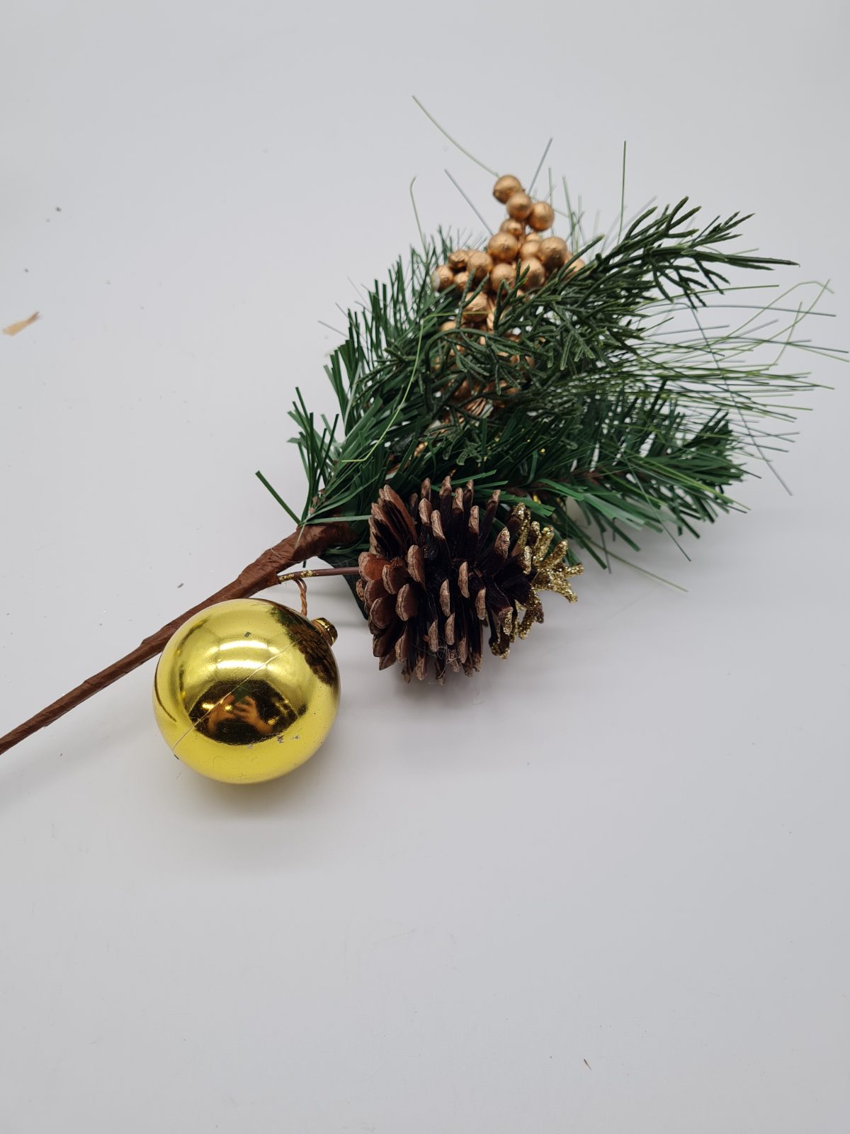 Artificial Christmas Foliage Sprays pack of 4 — photograph 2