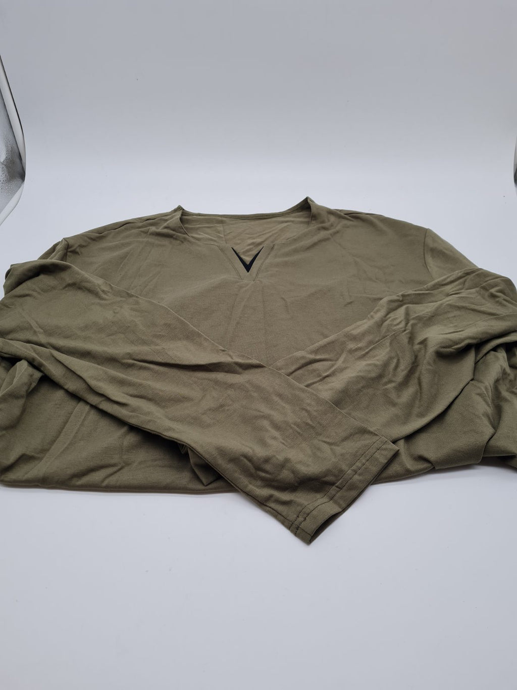 Long-Sleeved V-Neck Top size 2XL — photograph 1