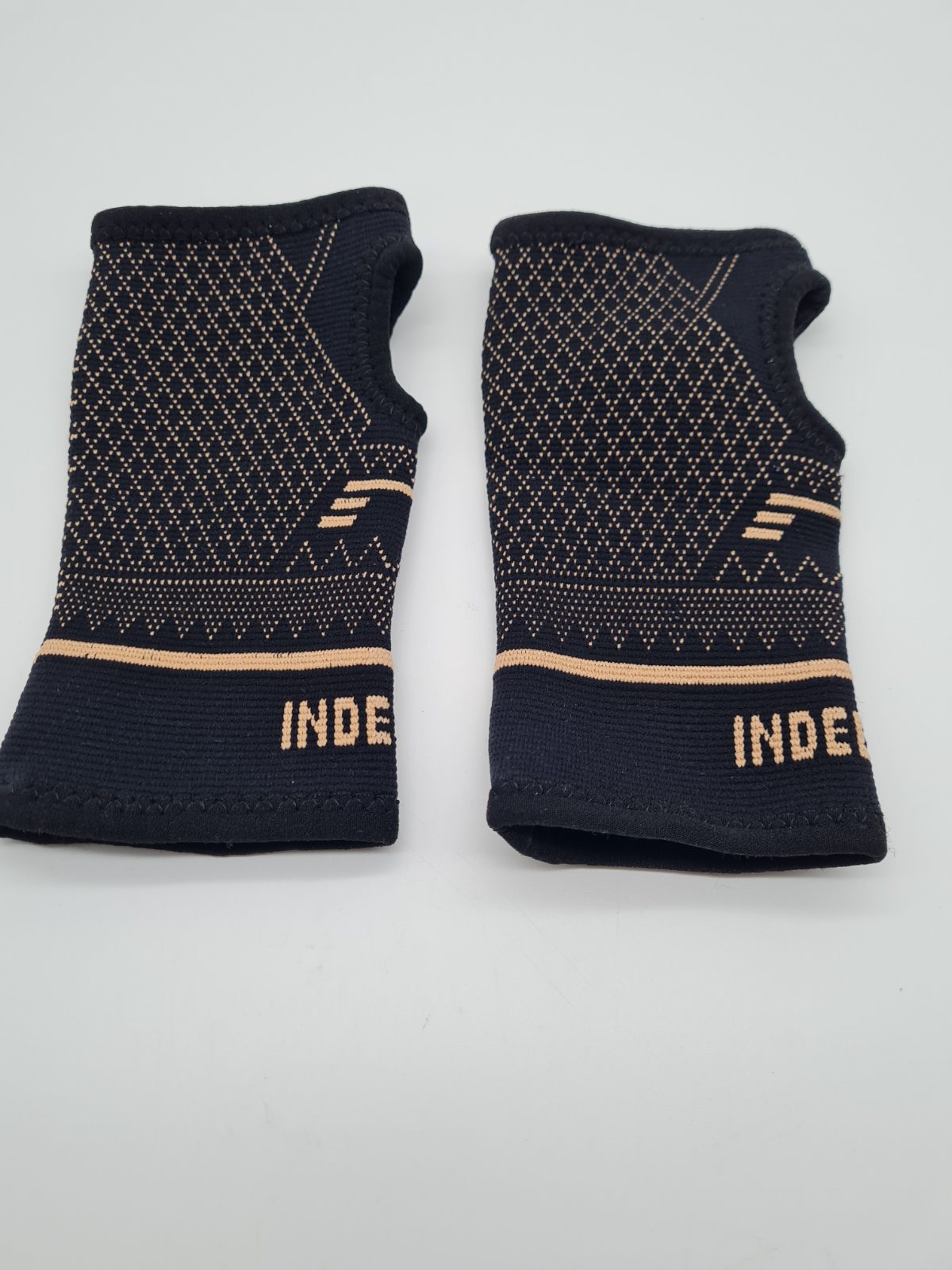 INDEXMAX Wrist Support Sleeves — photograph 1