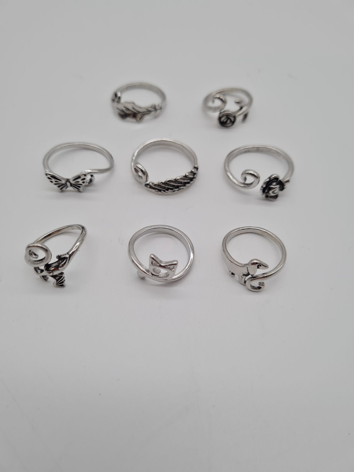Set of 8 Adjustable Crochet Tension Rings — photograph 1