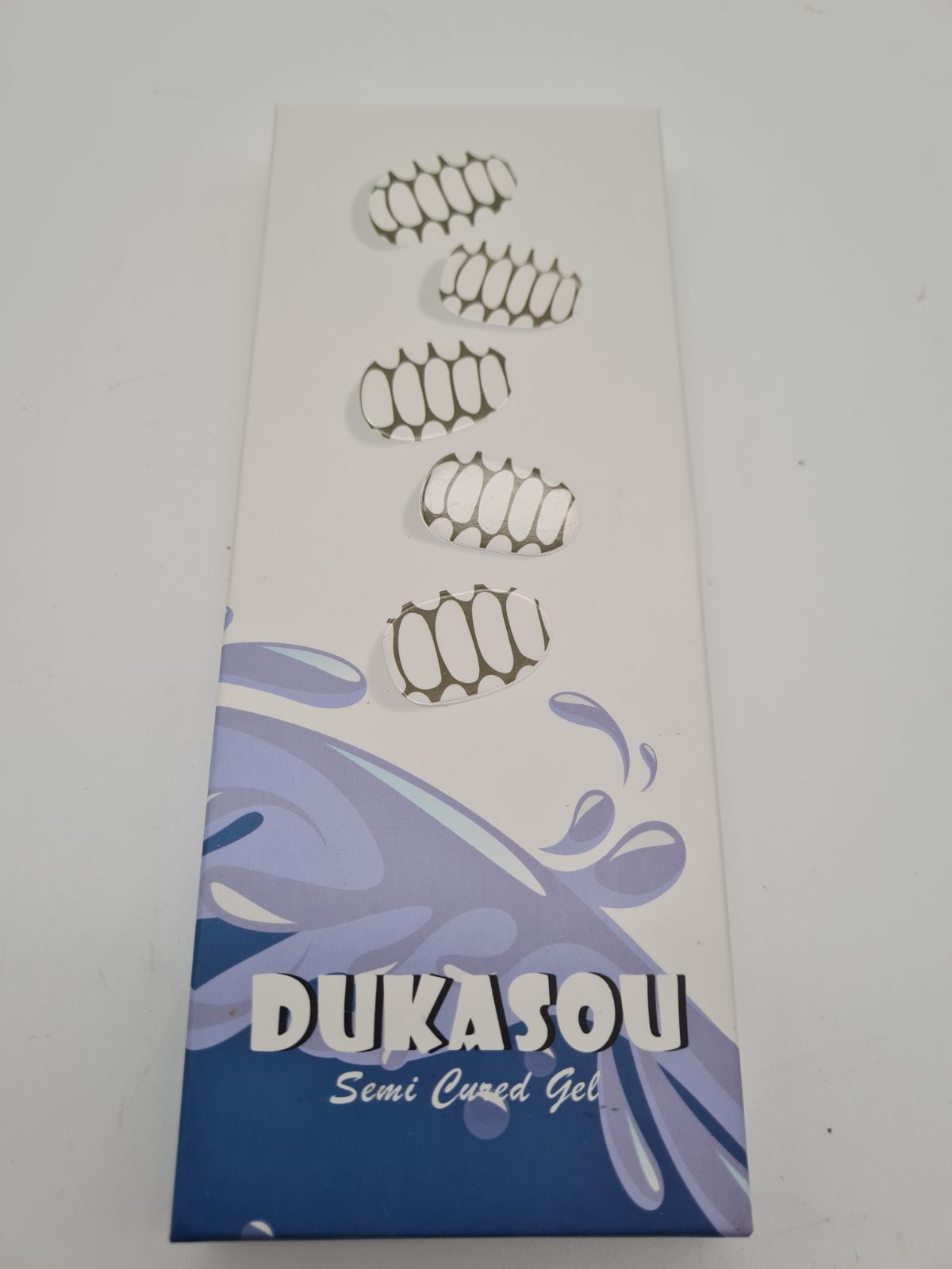 Semi-Cured Gel Nail Strips black and white — photograph 1