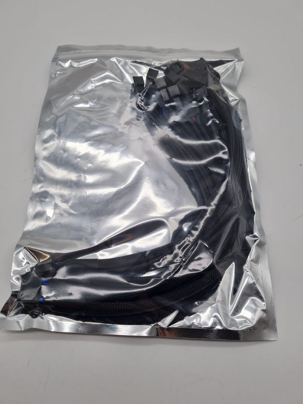 5-Way 4-Pin PWM PC Fan Splitter Cable — photograph 2