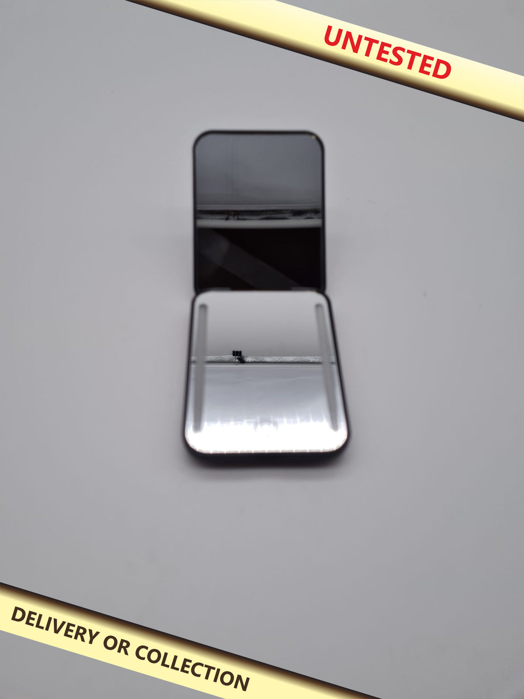 LED lighted compact mirror MR-L2307C — photograph 1 — Untested; auction delivery information shown on image