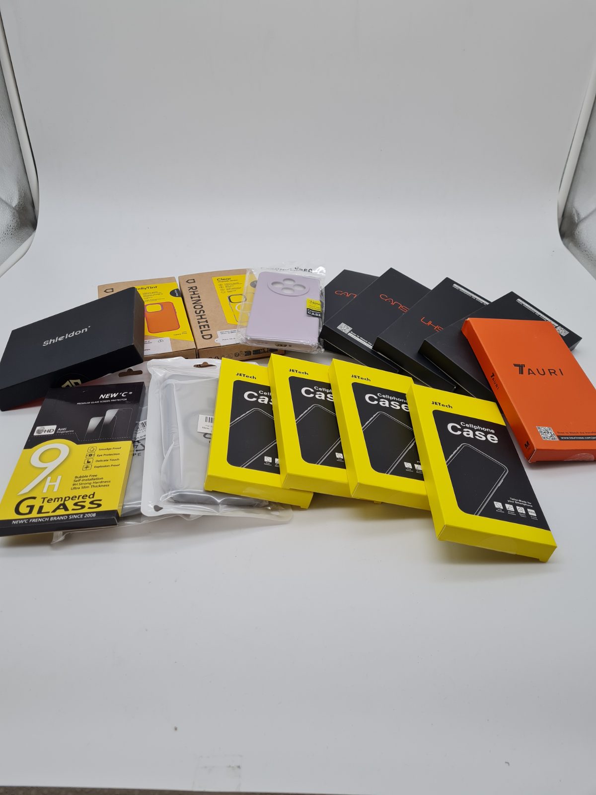 Phone cases and accessories bundle — photograph 1