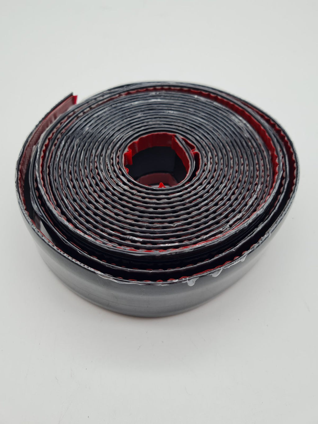Flexible self-adhesive car trim strip — photograph 2