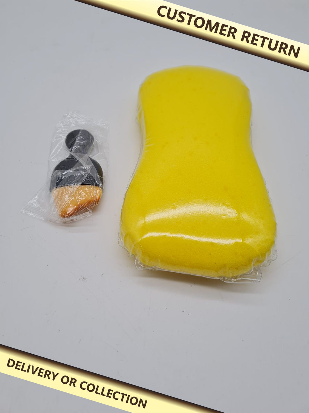 Car Interior Cleaning Sponge and Detailing Brush Set — photograph 1 — Customer return; auction delivery information shown on image