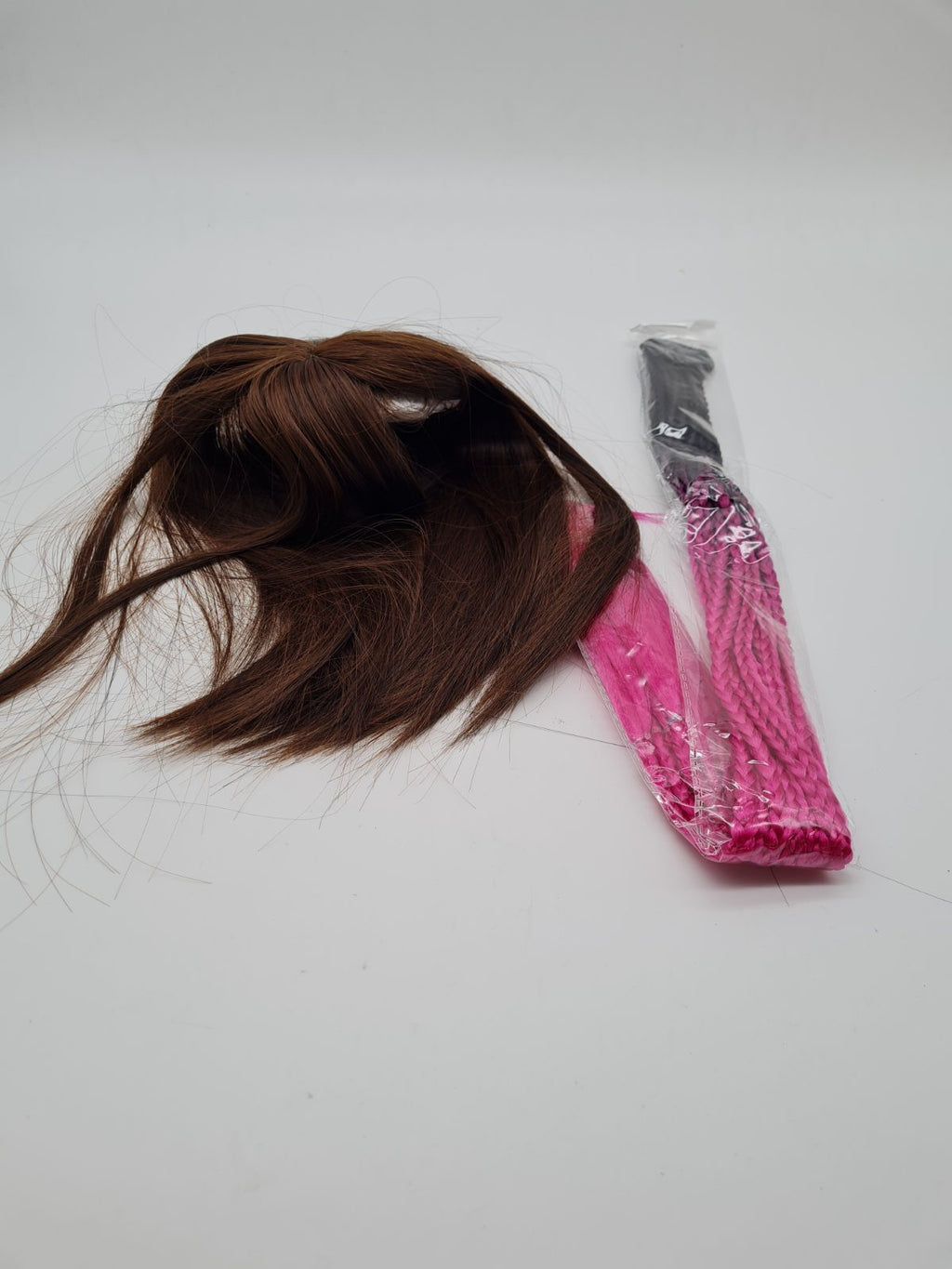 Wig and braided hair extension set — photograph 2