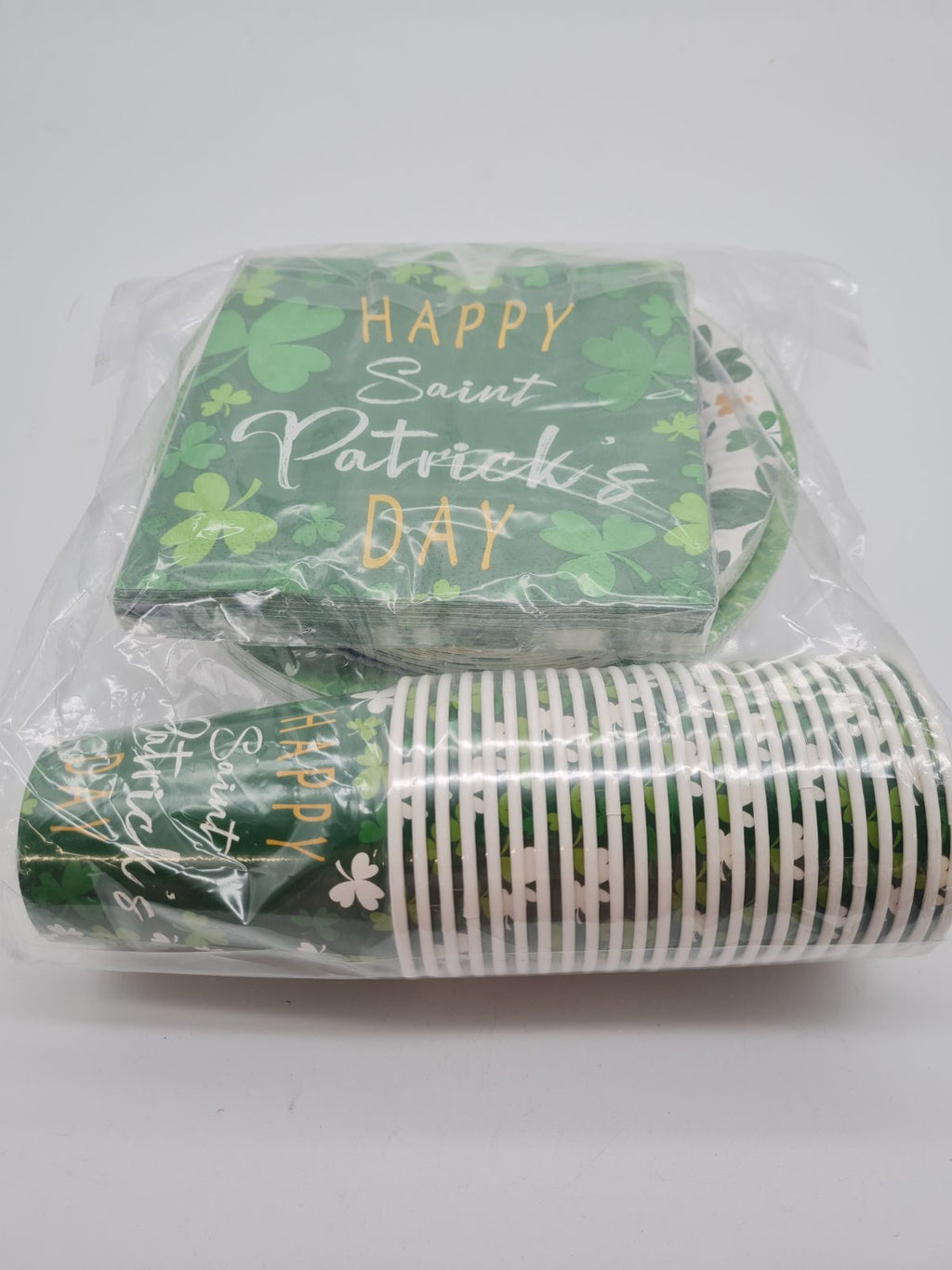St Patrick's Day Party Tableware Set — photograph 1
