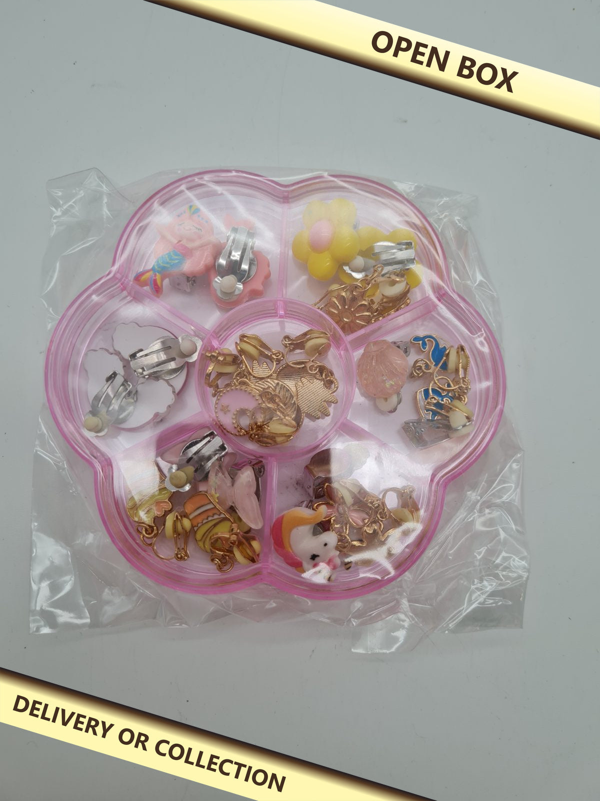 Children's Clip-On Earrings Set AEAR 19311 — photograph 1 — Open box; auction delivery information shown on image