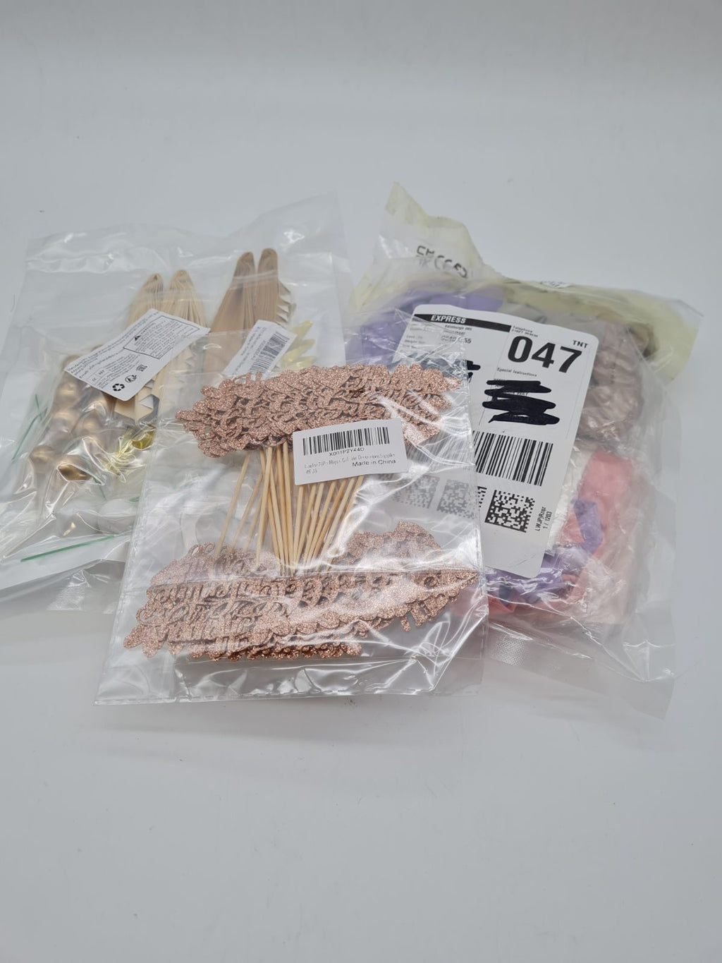 5 piece mixed party bits — photograph 3