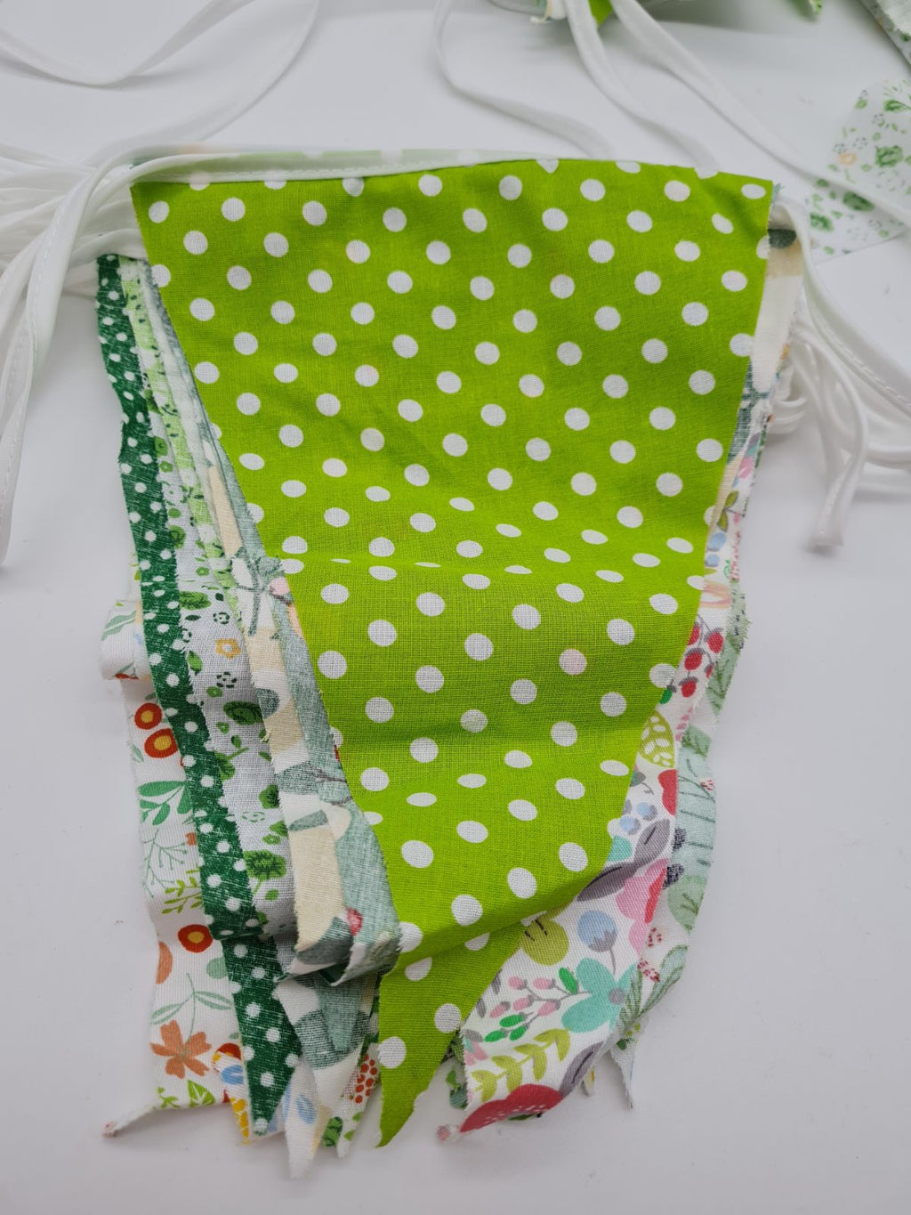 Fabric bunting garland — photograph 1