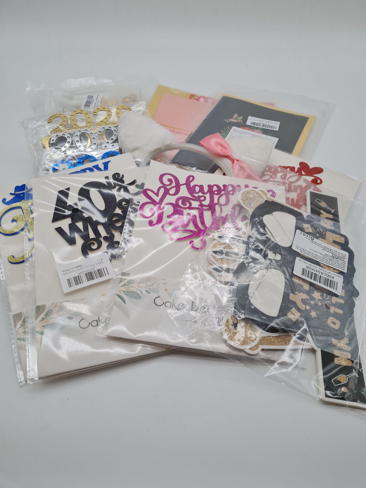 Mixed bundles of party bits — photograph 1
