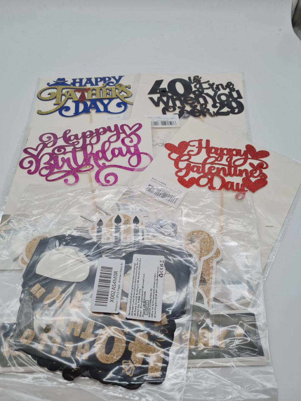 Mixed bundles of party bits — photograph 3