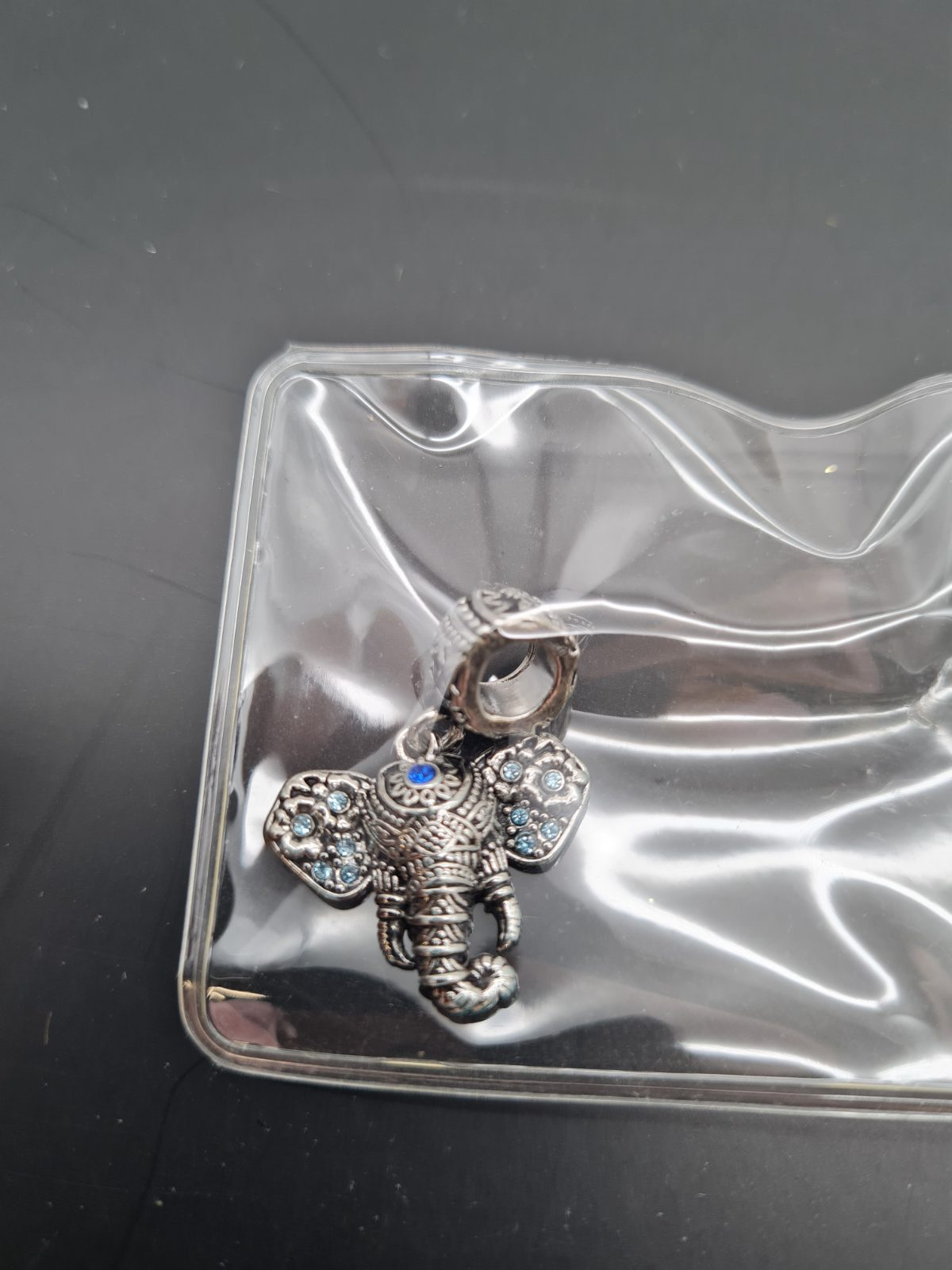Elephant Dangle Charm — photograph 1