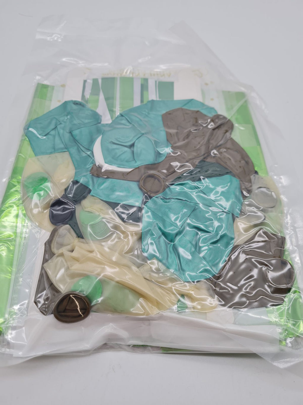 Pixel-style party balloon set 38pcs — photograph 2