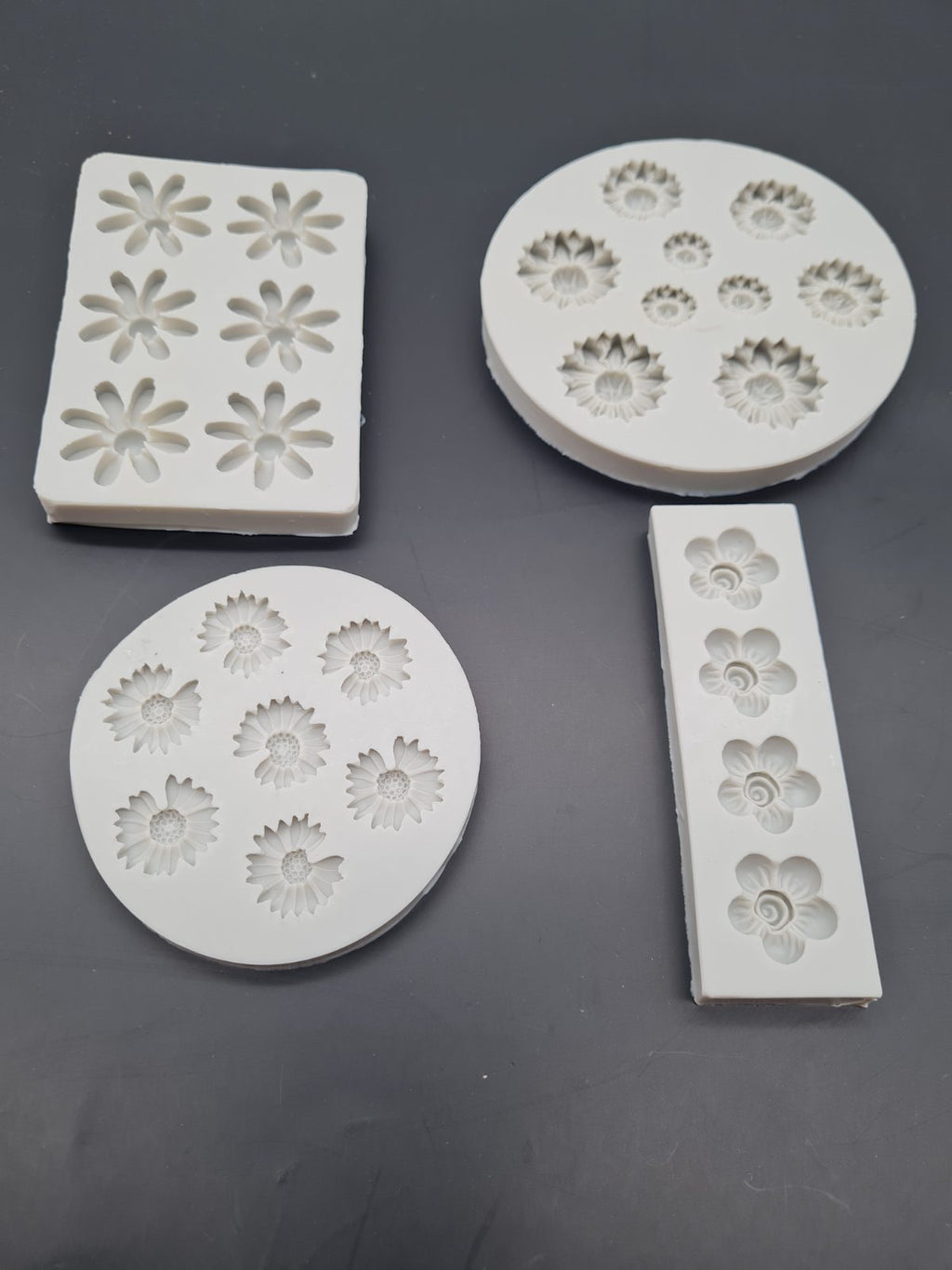Set of 4 Flower-Shaped Silicone Craft Moulds — photograph 1