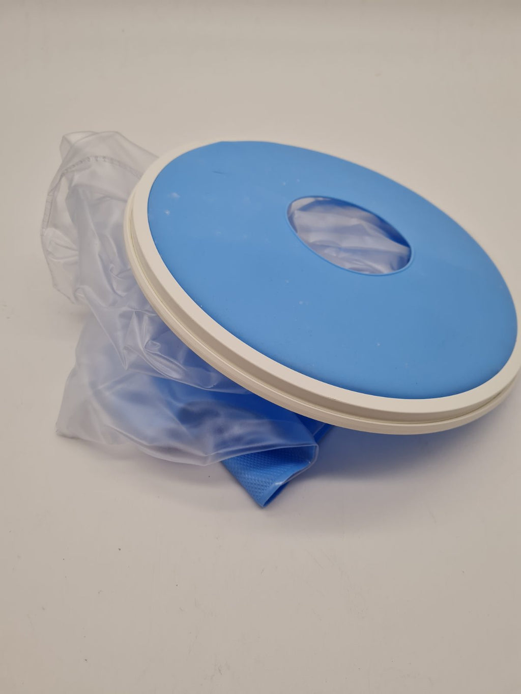Waterproof limb cast and dressing protector — photograph 1