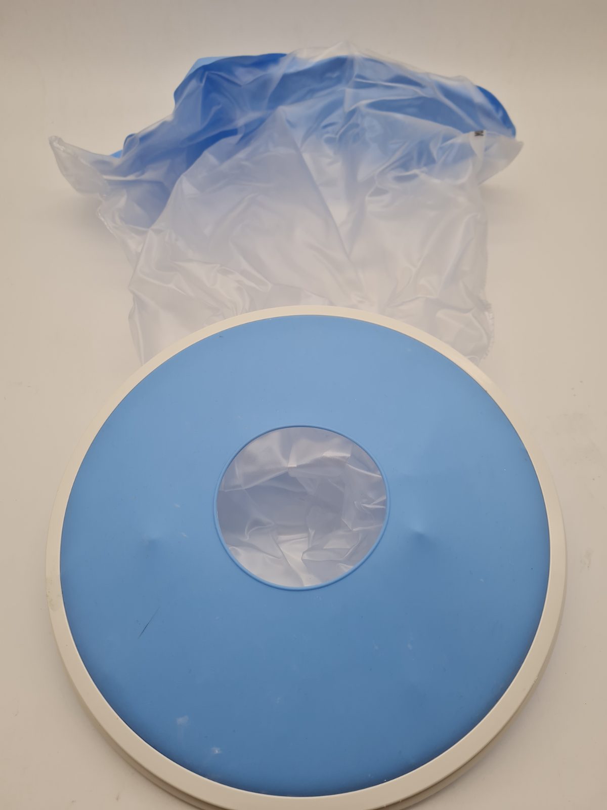 Waterproof limb cast and dressing protector — photograph 3