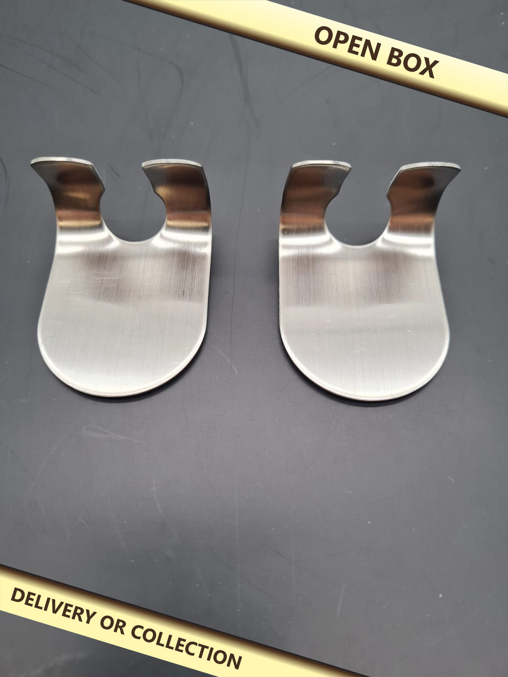 LINKIDEA Self-Adhesive Razor Holder Hooks - Pair — photograph 1 — Open box; auction delivery information shown on image