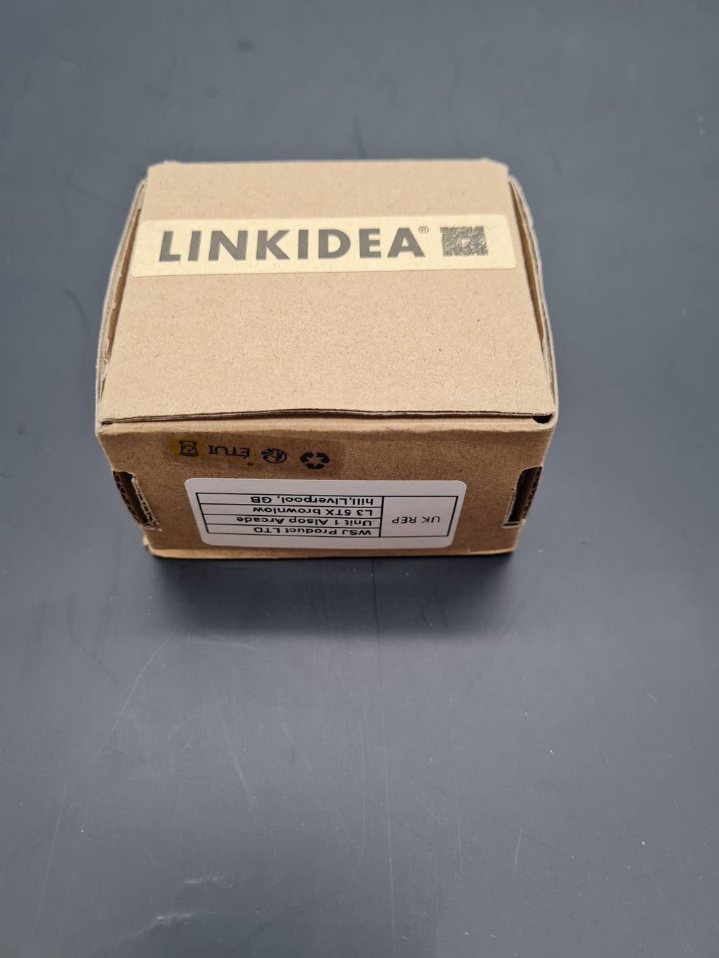 LINKIDEA Self-Adhesive Razor Holder Hooks - Pair — photograph 3