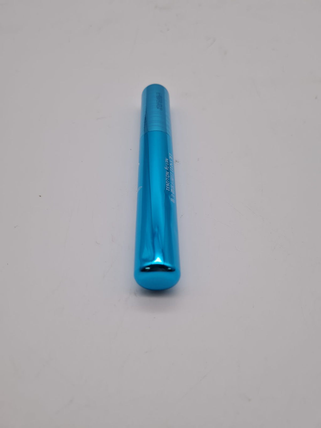 Natural Fiber Mascara — photograph 2