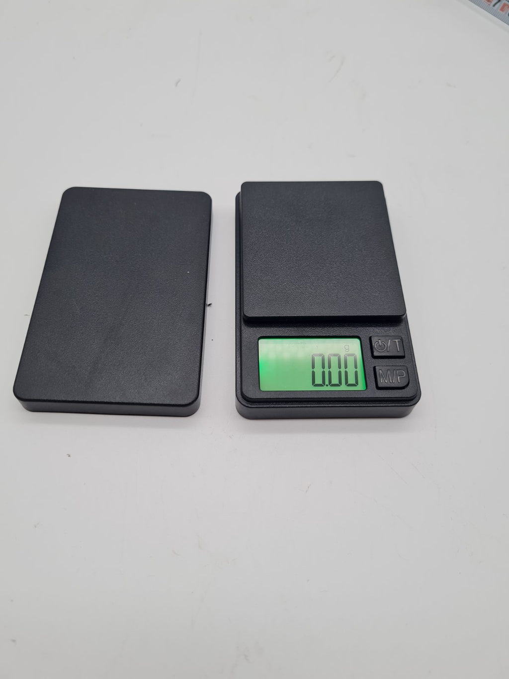 Pocket digital scale — photograph 1