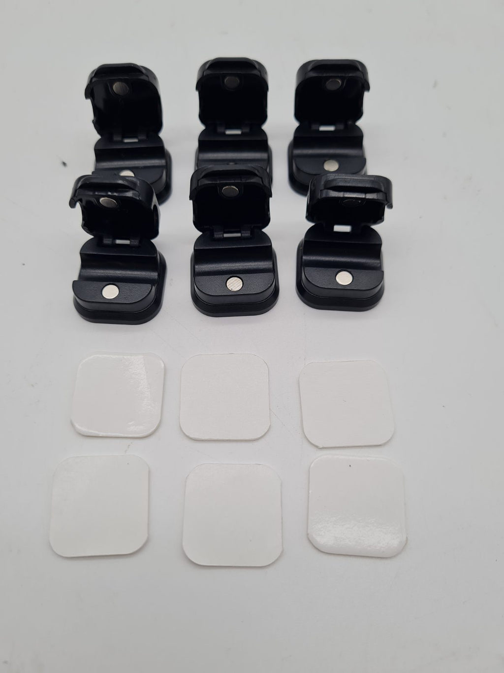 Set of 6 Magnetic Cable Clips — photograph 1