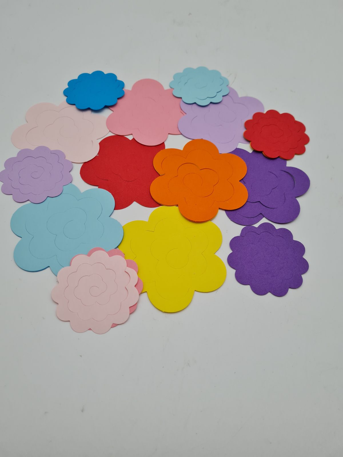 Paper Rose Craft Cut-Out Set M0220-DWW — photograph 1