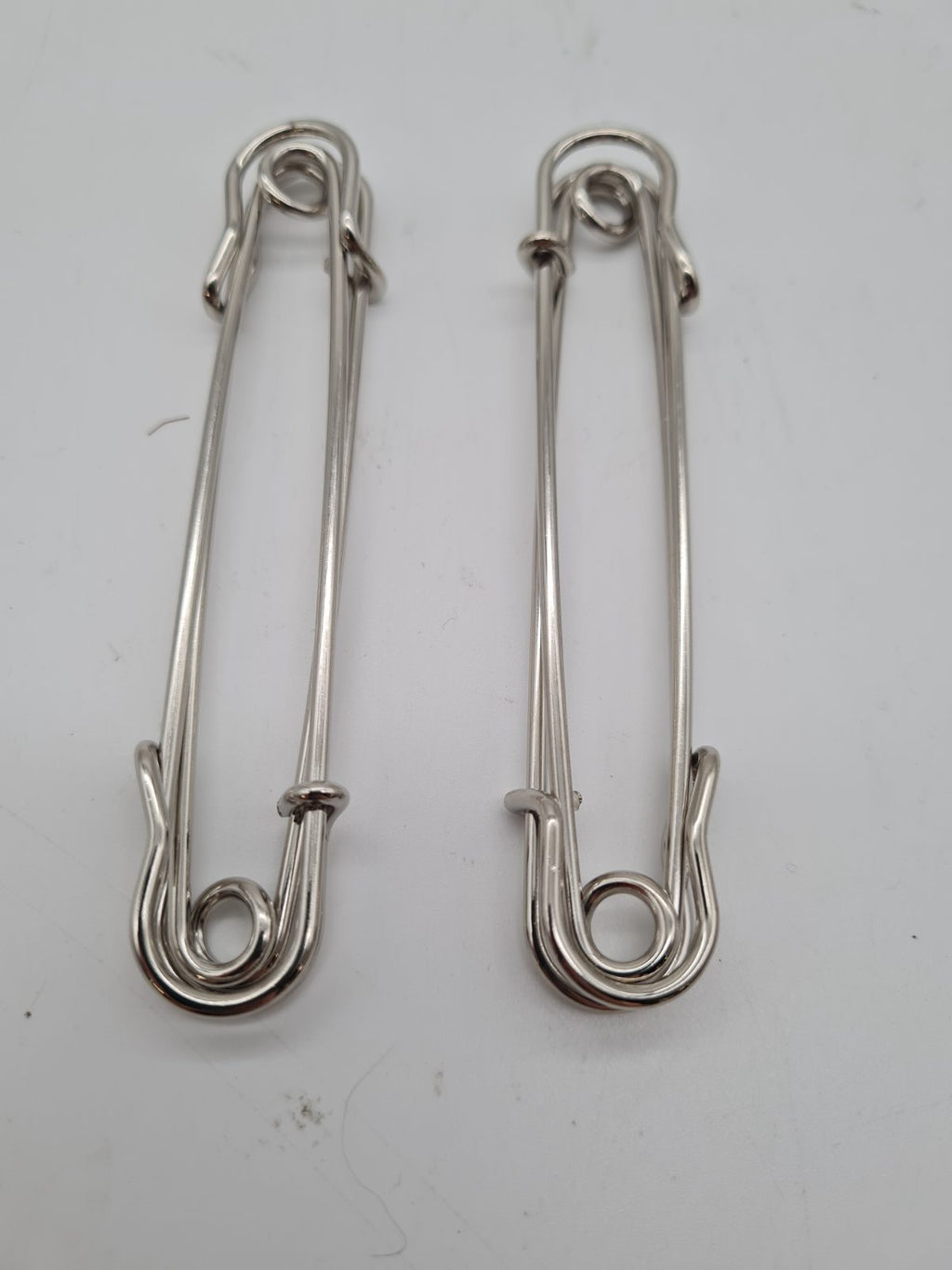 Set of 6 Large Safety Pins — photograph 2