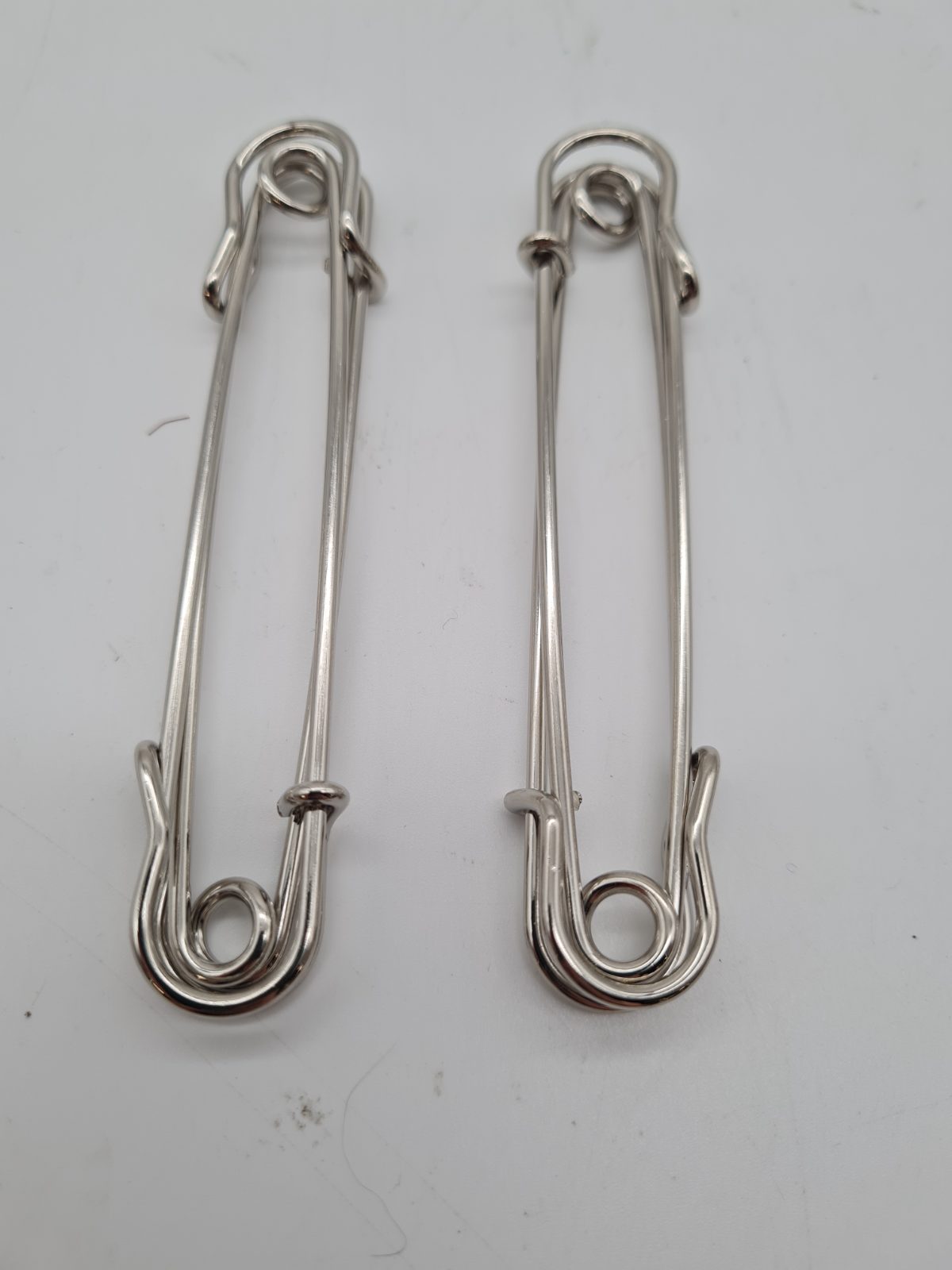 Set of 6 Large Safety Pins — photograph 2