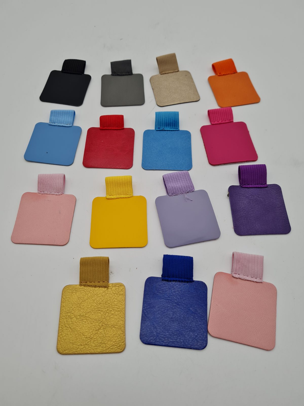 Set of 15 Adhesive Pen Holder Loops — photograph 1