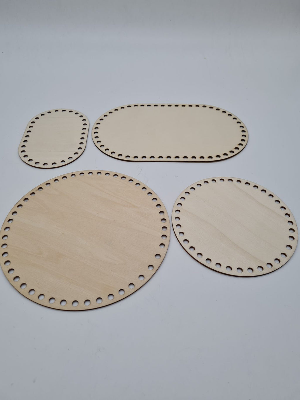 Set of 4 Wooden Basket Bases for Craft Making — photograph 1