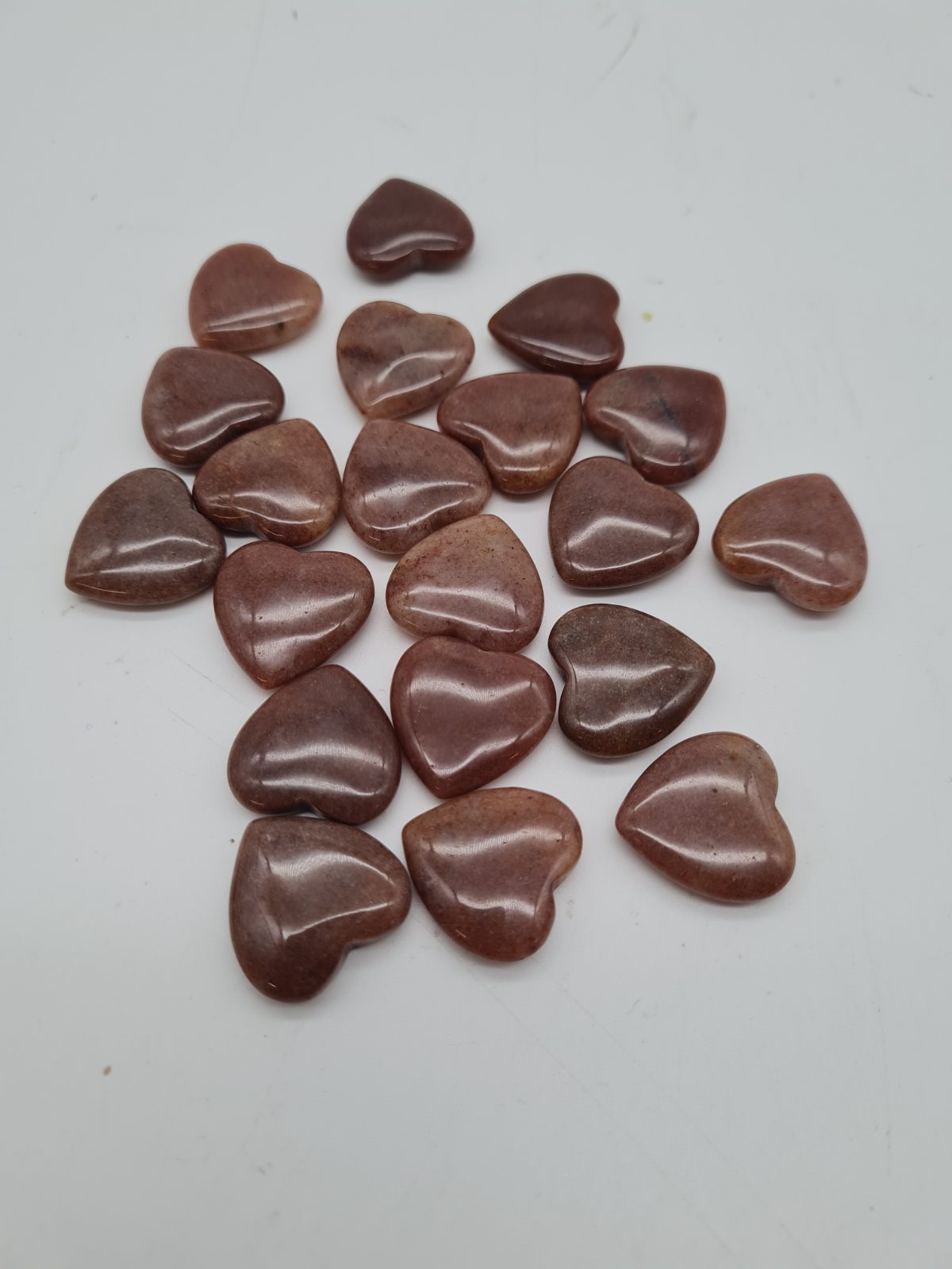 Set of 20 brown Heart-Shaped Polished Stones — photograph 1