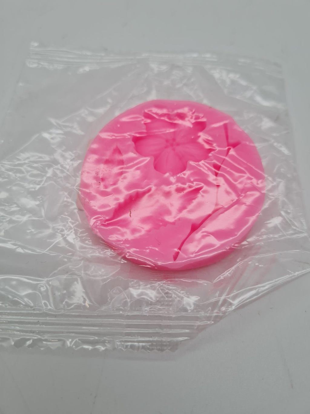Peach Blossom and Leaf Silicone Mould — photograph 2