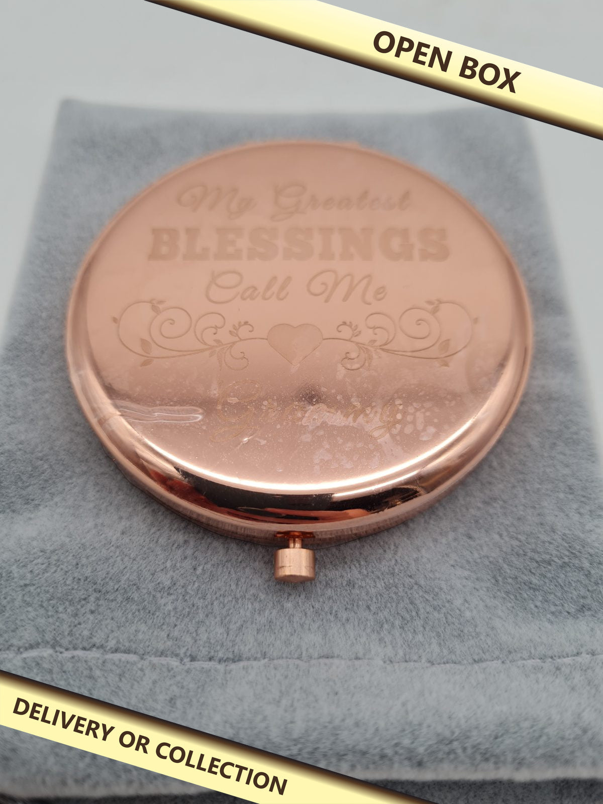 Grandma compact mirror — photograph 1 — Open box; auction delivery information shown on image