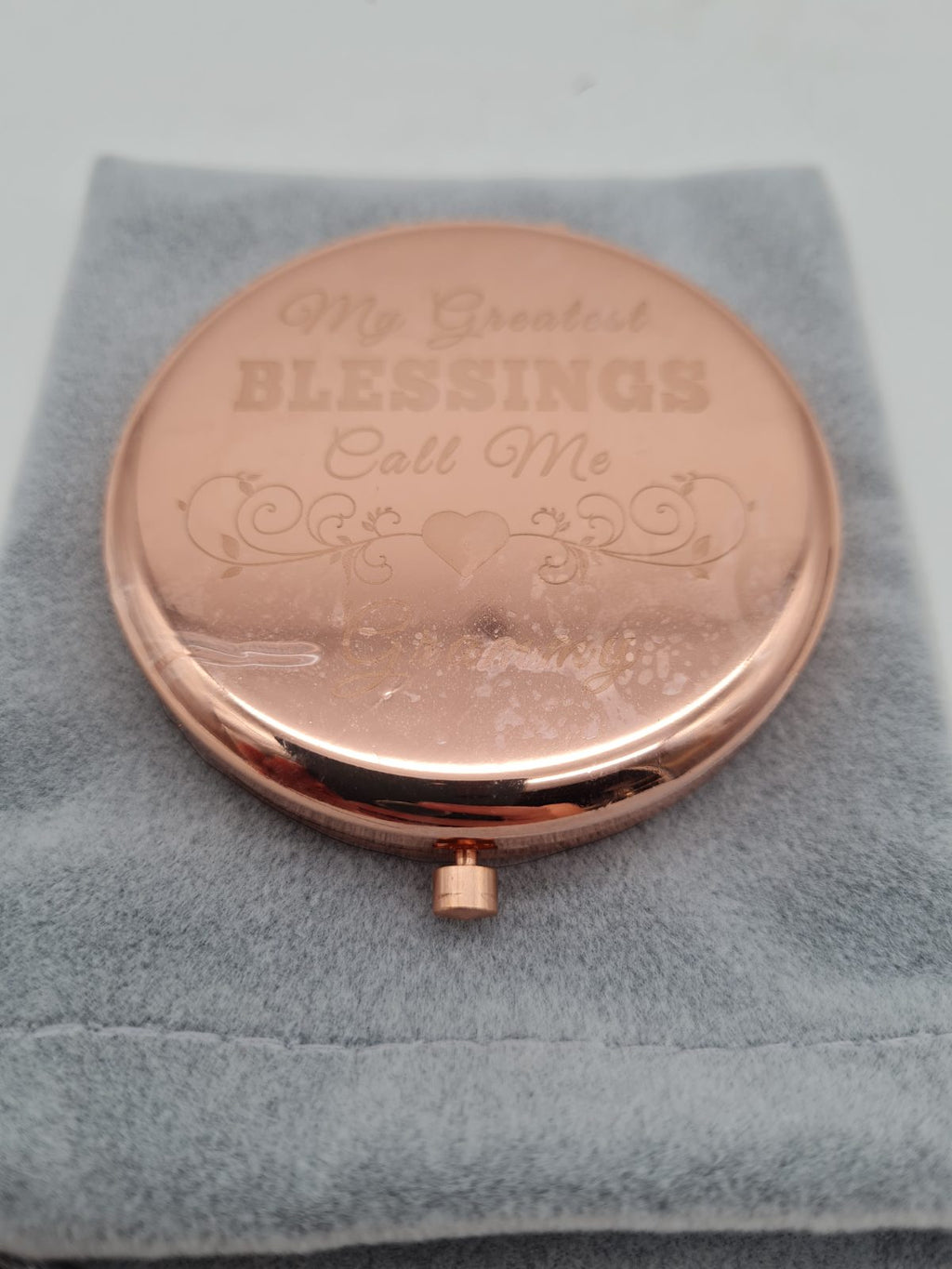 Grandma compact mirror — photograph 1