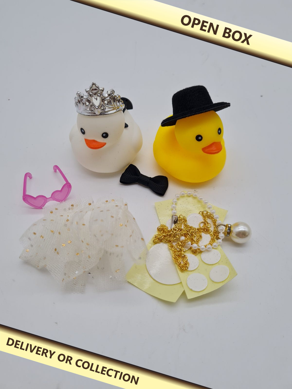 Wedding Bride and Groom Rubber Duck Set — photograph 1 — Open box; auction delivery information shown on image
