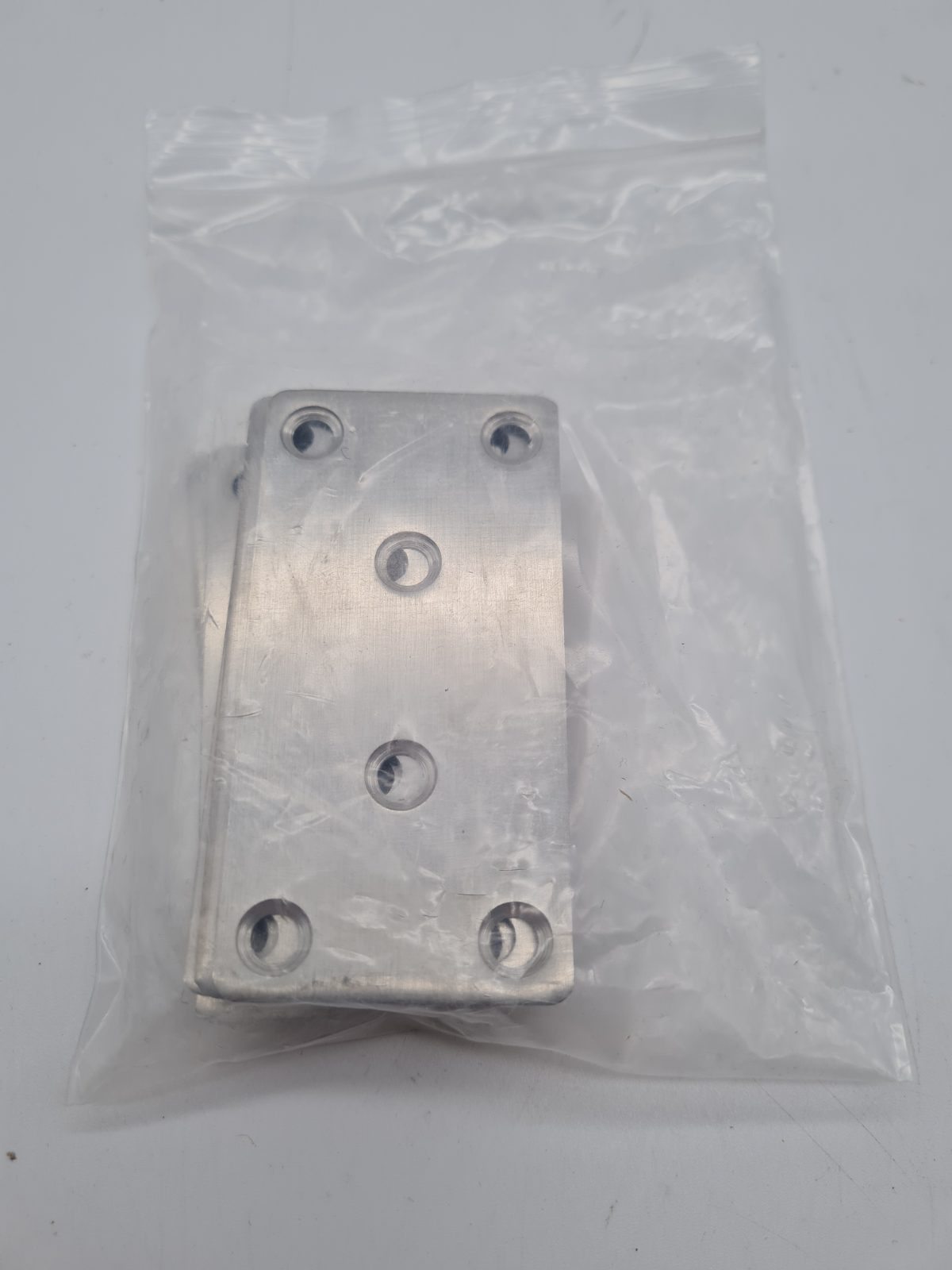 10-Piece Flat Straight Metal Joining Plate Set 80mm x 40mm — photograph 4