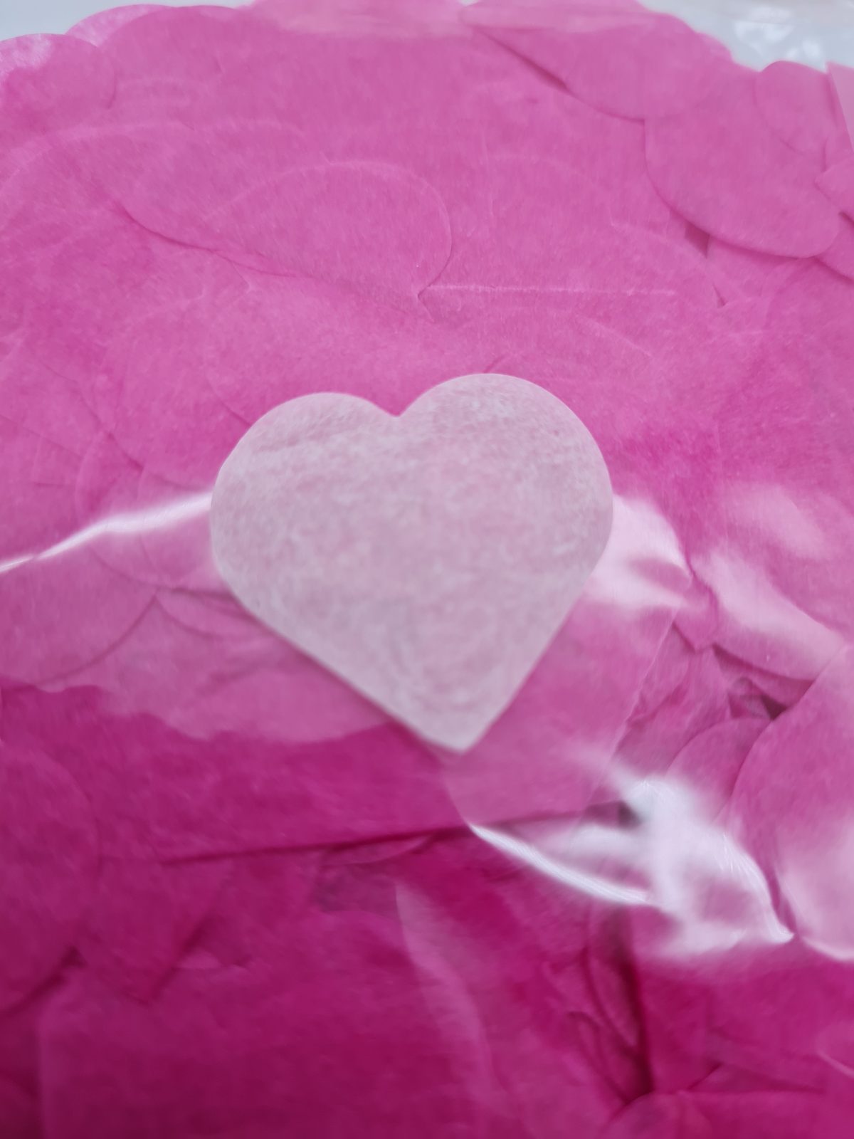 Heart-Shaped Paper Confetti – 4 Packs — photograph 2