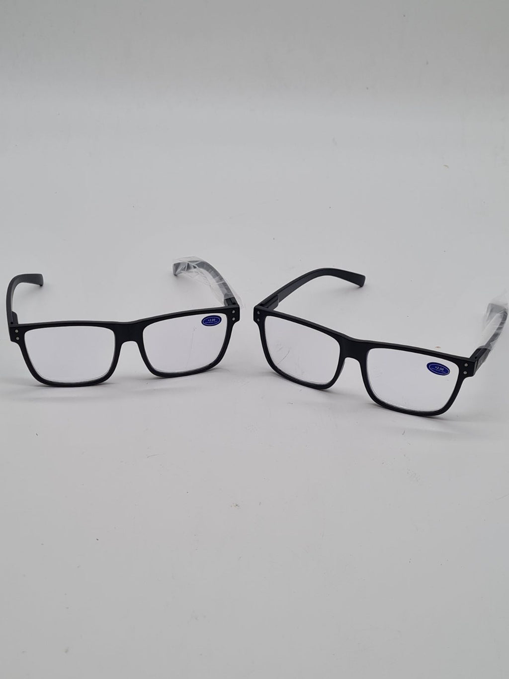 2-Pack +2.00 Reading Glasses — photograph 1