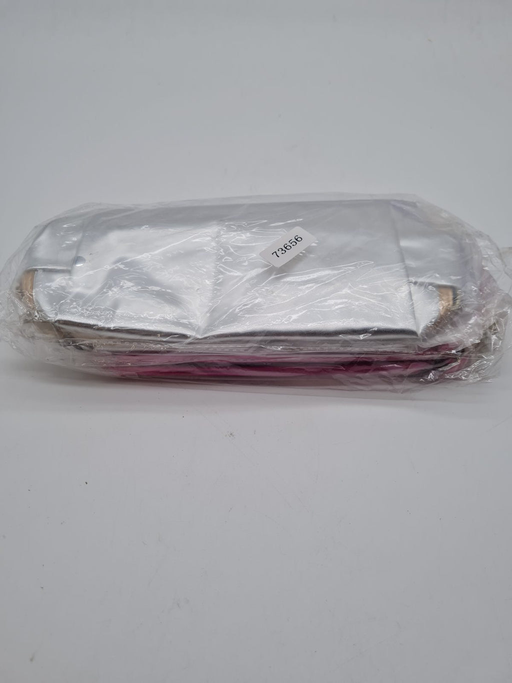 3 pack of metallic-effect makeup bags — photograph 3