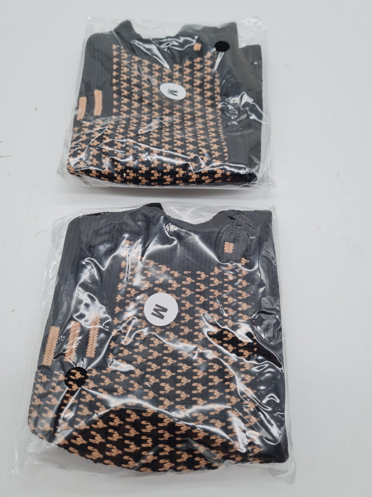 Pair of Wrist Support Braces Size M — photograph 2