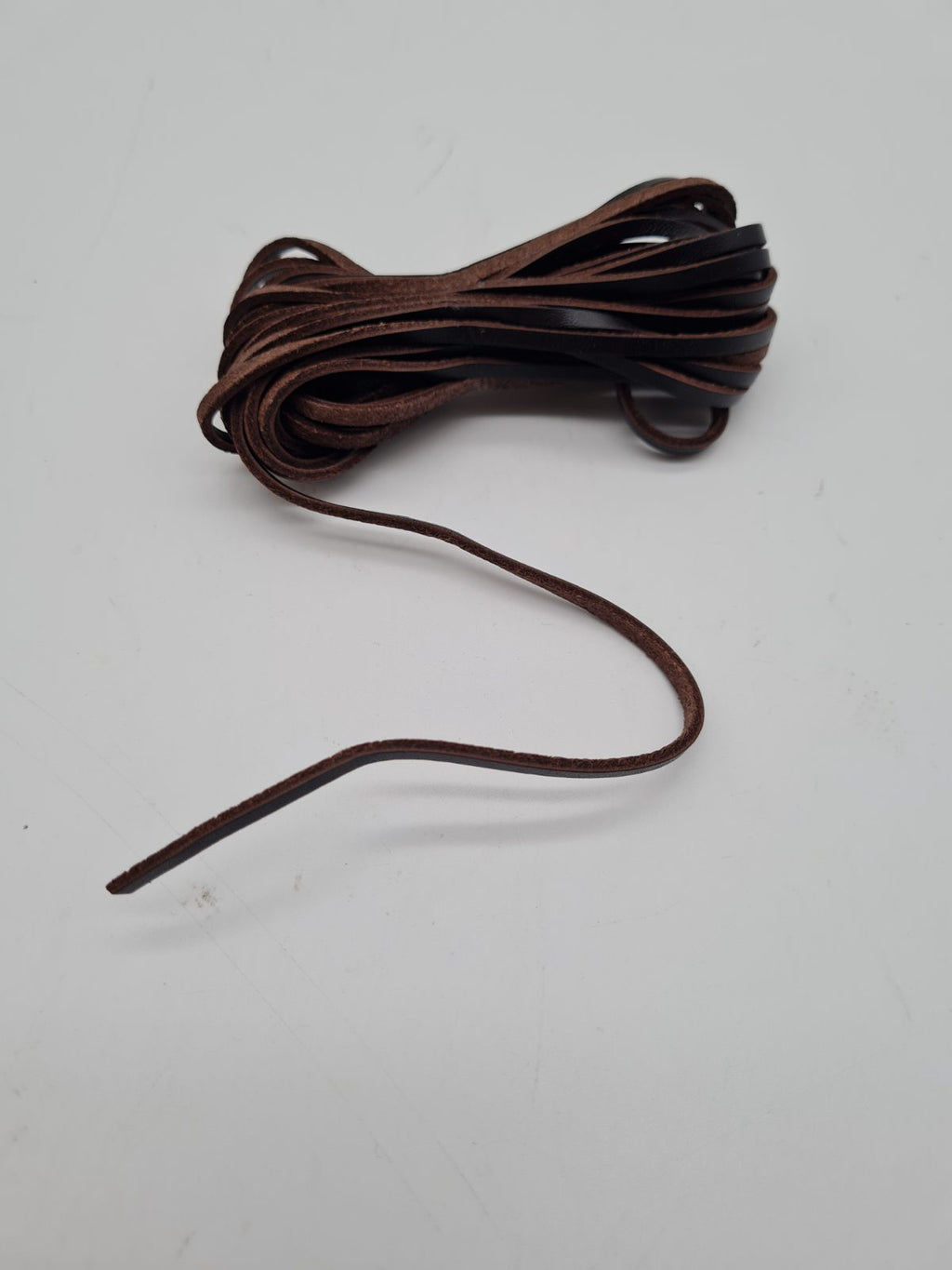 Flat Leather Lacing Cord — photograph 2