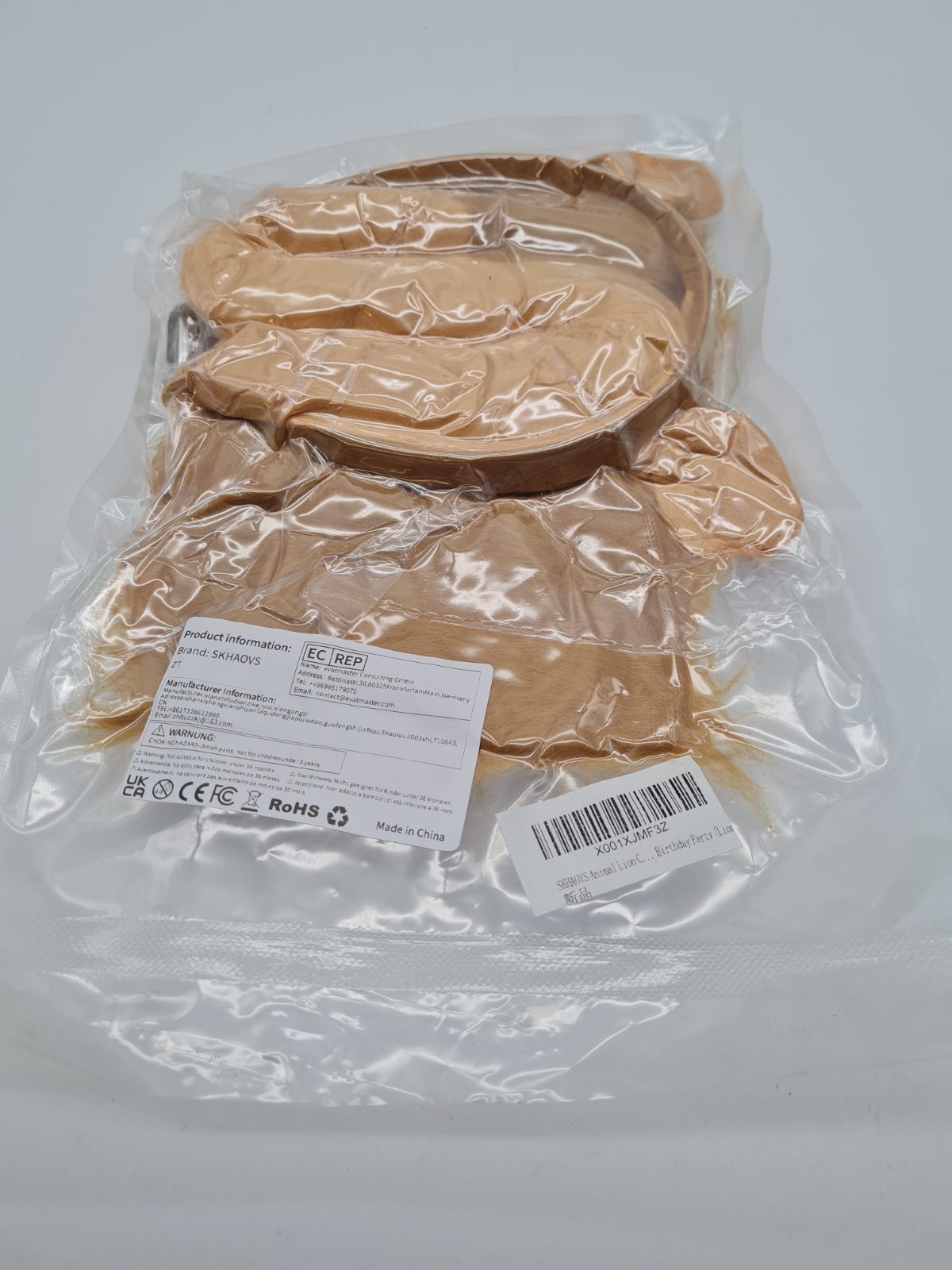 Lion costume accessory set — photograph 3
